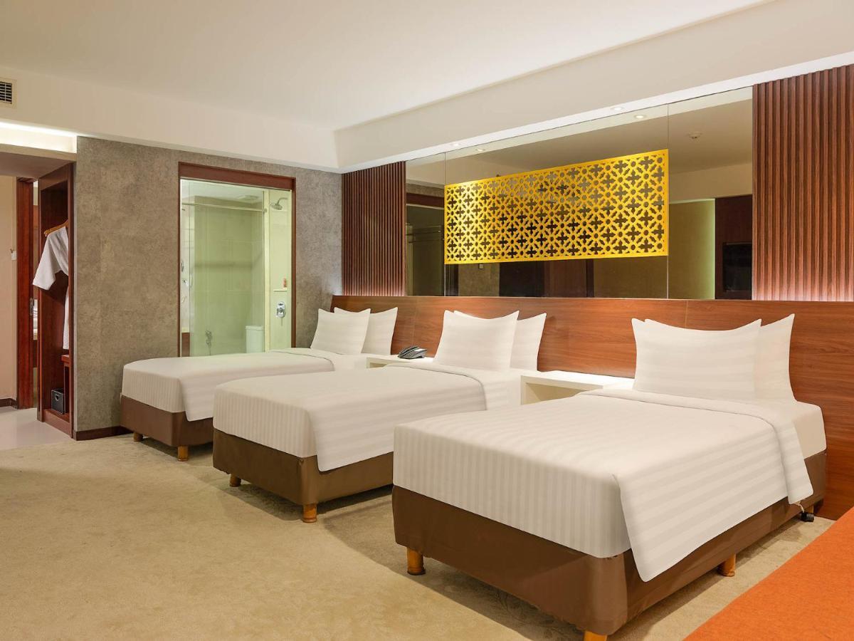 The Alana Yogyakarta Hotel&Centro de Convenciones Sleman  Exterior foto